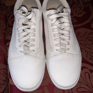 Men’s white leather vans size 10.5
